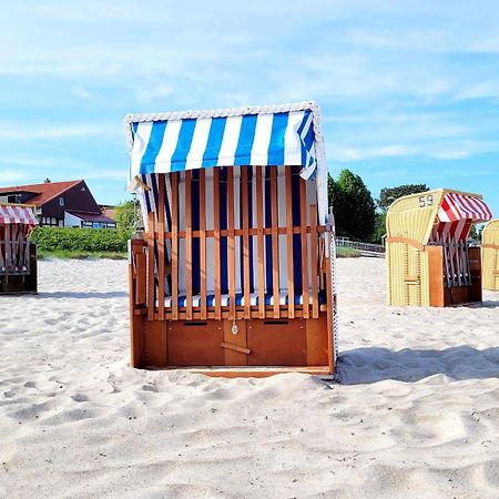 Moderne 1 Zimmer Ferienwohnung Mit Sonnenterrasse Und Parkplatz, In Ruhiger Lage, Nur Wenige Gehminuten Zum Ostsee Sandstrand Scharbeutz Eksteriør bilde
