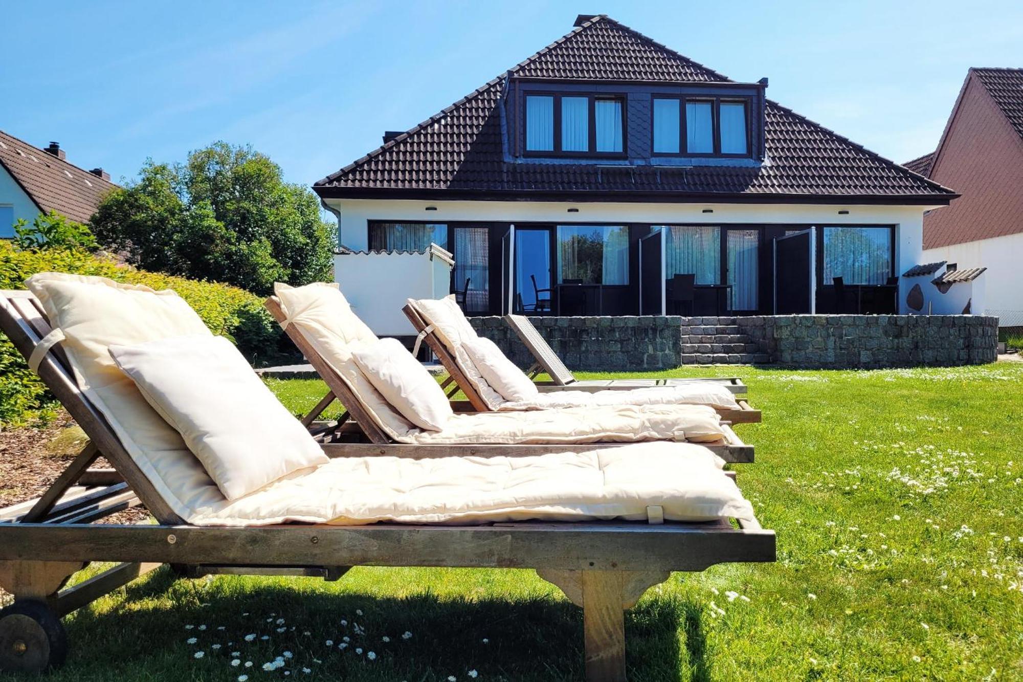 Moderne 1 Zimmer Ferienwohnung Mit Sonnenterrasse Und Parkplatz, In Ruhiger Lage, Nur Wenige Gehminuten Zum Ostsee Sandstrand Scharbeutz Eksteriør bilde